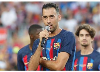 تقارير برشلونة يحدد لاعب وسط مانشستر سيتي لخلافة بوسكيتس