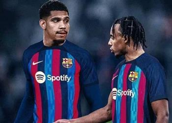 آس تكشف موقف كوندي وأروخو من مباراة الكلاسيكو بين برشلونة وريال مدريد