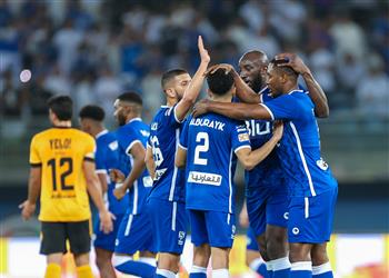 بالفيديو الهلال يهزم القادسية الكويتي بثنائية في مهرجان اعتزال نواف الخالدي