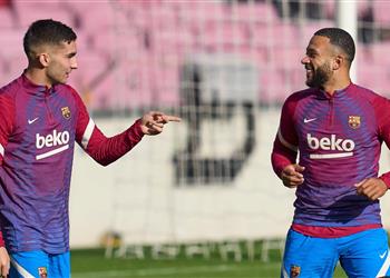 المصائب لا تأتي فرادى لاعب برشلونة يغيب شهر ا للإصابة