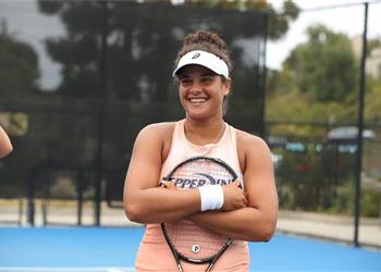 ميار شريف تفوز على المجرية آنا بوندار وتتأهل للدور الثاني في بطولة بارما