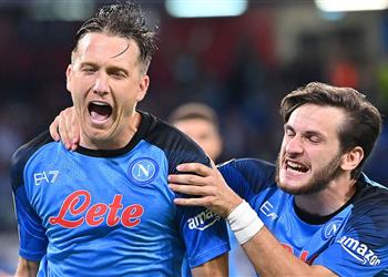 فيديو زيلينسكي يسجل هدف نابولي الرابع أمام ليفربول في دوري أبطال أوروبا