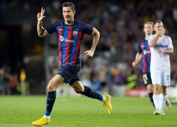 ليفاندوفسكي لم أفكر في مواجهة بايرن ميونخ بعد لكننا جاهزون