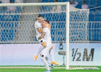 فيديو الشباب يكتسح الطائي برباعية في الدوري السعودي