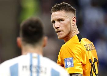 مانشستر يونايتد يقترب من حسم التعاقد مع عدو ميسي