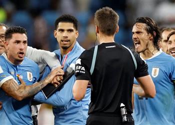 كافاني إذا عاقبني فيفا على تحطيم الـVAR عليهم سجن حكم أوروجواي وغانا