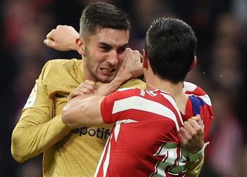 لجنة المسابقات الإسبانية تعلن عقوبة فيران توريس وسافيتش