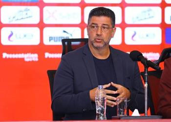 فيتوريا يحضر مباراة بيراميدز وفيوتشر في الدوري المصري