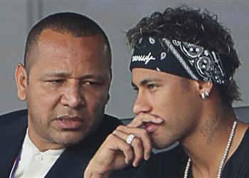 رئيس سانتوس السابق والد نيمار وضع بند ا لـ العربدة في عقد نجله مع برشلونة