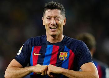 تشكيل برشلونة أمام ريال بيتيس ليفاندوفسكي يقود الهجوم