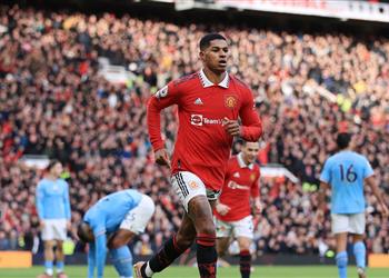 فيديو خلال 4 دقائق مانشستر يونايتد يسجل هدفين في مرمى مانشستر سيتي