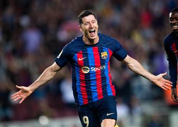 فيديو ليفاندوفسكي يسجل هدف برشلونة الثاني أمام ريال مدريد