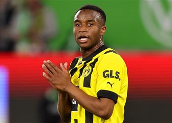 مدير بوروسيا دورتموند ينعش آمال برشلونة ومانشستر يونايتد في موكوكو