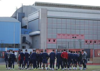 مران الأهلي كولر يحاضر اللاعبين فني ا استعداد ا لمواجهة سموحة وتدريبات متنوعة للحراس