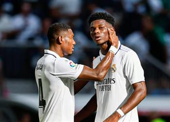 تقارير تكشف مدة غياب تشواميني وألابا عن ريال مدريد