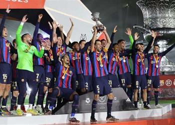 قائمة برشلونة لمباراة سبتة في كأس ملك إسبانيا غياب أروخو ودي يونج