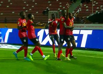 فيديو أوغندا تفوز على السنغال وتتصدر المجموعة الثانية بكأس أمم إفريقيا للمحليين