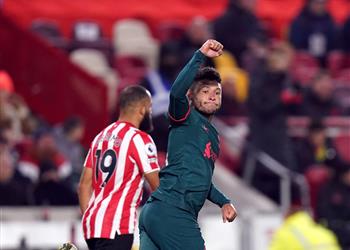 فيديو تشامبرلين يسجل هدف ليفربول الأول أمام برينتفورد