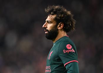 جماهير ليفربول تسخر من نونيز بسبب محمد صلاح عقب الخسارة أمام برينتفورد