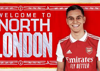 فيديو رسمي ا آرسنال يعلن تعاقده مع تروسارد