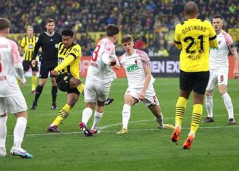 فيديو ليلة عودة هالير بوروسيا دورتموند يحقق فوز ا مثير ا على أوجسبورج في الدوري الألماني