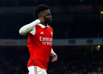 ساكا ي عدد أسباب نجاح آرسنال ويشيد بـ أرتيتا بعد الفوز على مانشستر يونايتد