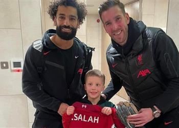 محمد صلاح في المقدمة لفتة إنسانية من ليفربول تجاه مشجع مصاب بورم نادر