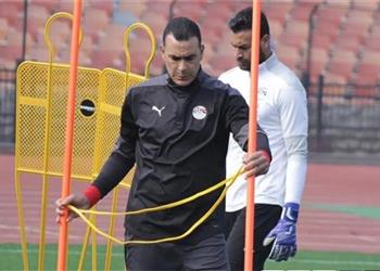 اتحاد الكرة يخصم جزء ا من راتب عصام الحضري مع المنتخب الأولمبي والأخير يرد