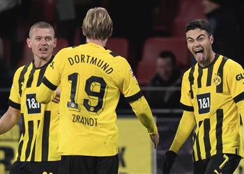 فيديو بوروسيا دورتموند يخطف فوز ا قاتل ا أمام ماينز في الدوري الألماني