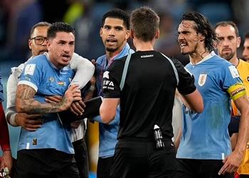 فيفا يعلن عقوبات كافاني وخيمينيز بعد أحداث مباراة أوروجواي وغانا في كأس العالم