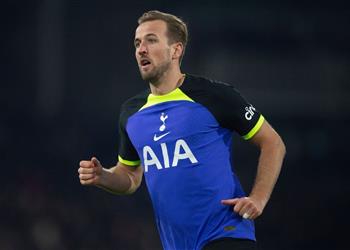 تقارير توتنهام واثق من تجديد عقد هاري كين