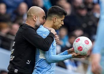 آرسنال يتسبب في انهيار العلاقة بين كانسيلو وجوارديولا داخل مانشستر سيتي