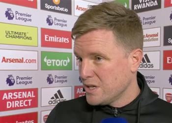 مدرب نيوكاسل آرسنال لا يستحق ركلة جزاء ويعلق على مشاجرته مع أرتيتا