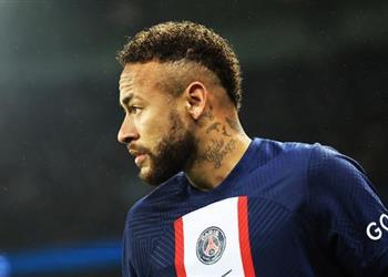 سبورت باريس سان جيرمان يعرض نيمار للبيع