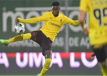 الأهلي يوضح لـ بطولات تطورات صفقة عبد العزيز يعقوبو والفحوصات الطبية