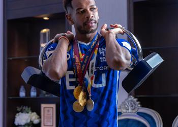 رسمي ا الهلال السعودي يجدد عقد علي البليهي