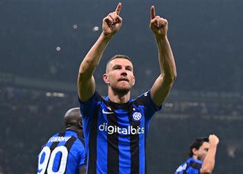 فيديو برأسية دجيكو إنتر ميلان يذيق نابولي الهزيمة الأولى في الدوري الإيطالي