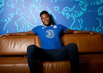 رسميا تشيلسي يعلن تعاقده مع بنوا بادياشيل من موناكو