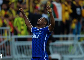 بالفيديو إيجالو يلون كلاسيكو الكرة السعودية باللون الأزرق على حساب الاتحاد