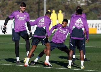 قائمة ريال مدريد لمباراة فياريال استبعاد 3 لاعبين