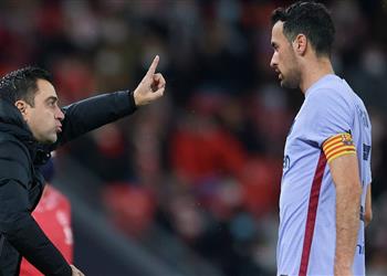 تشافي يوجه طلب ا لـ بوسكيتس للاستمرار مع برشلونة