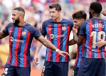 مهاجم برشلونة يدرس إمكانية الانتقال إلى مانشستر يونايتد