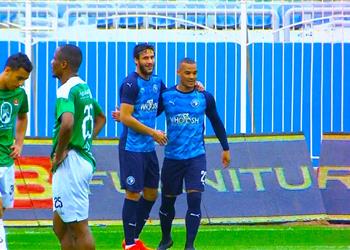 فيديو فخري لاكاي يسجل هدف بيراميدز الثالث أمام غزل المحلة