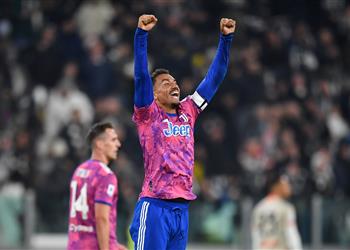 فيديو دانيلو يقتنص فوز ا قاتل ا لـ يوفنتوس أمام أودينيزي ويصعد لوصافة الدوري الإيطالي