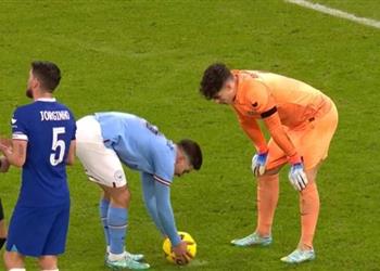 ألفاريز يعلق على تصرف كيبا معه قبل تنفيذ ركلة الجزاء أمام تشيلسي