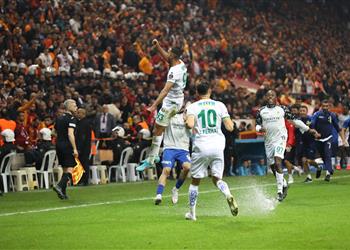 فيديو كوكا يتألق أمام طرابزون سبور ويسجل هدفين لـ ألانيا في الدوري التركي