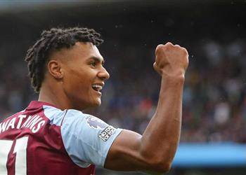 واتكينز يوجه رسالة إلى ساوثجيت بعد تسجيله هاتريك أمام برايتون