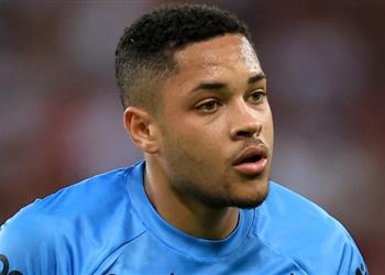 وكيل فيتور روكي يوضح إمكانية انضمامه إلى برشلونة في يناير