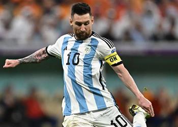 سكالوني يوضح موقف ميسي من مباراة الأرجنتين وباراجواي