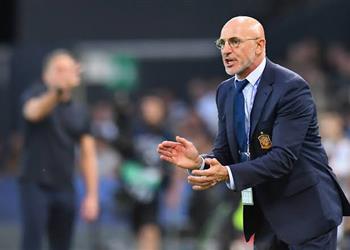 لاعب برشلونة يغادر معسكر إسبانيا بعد إصابته